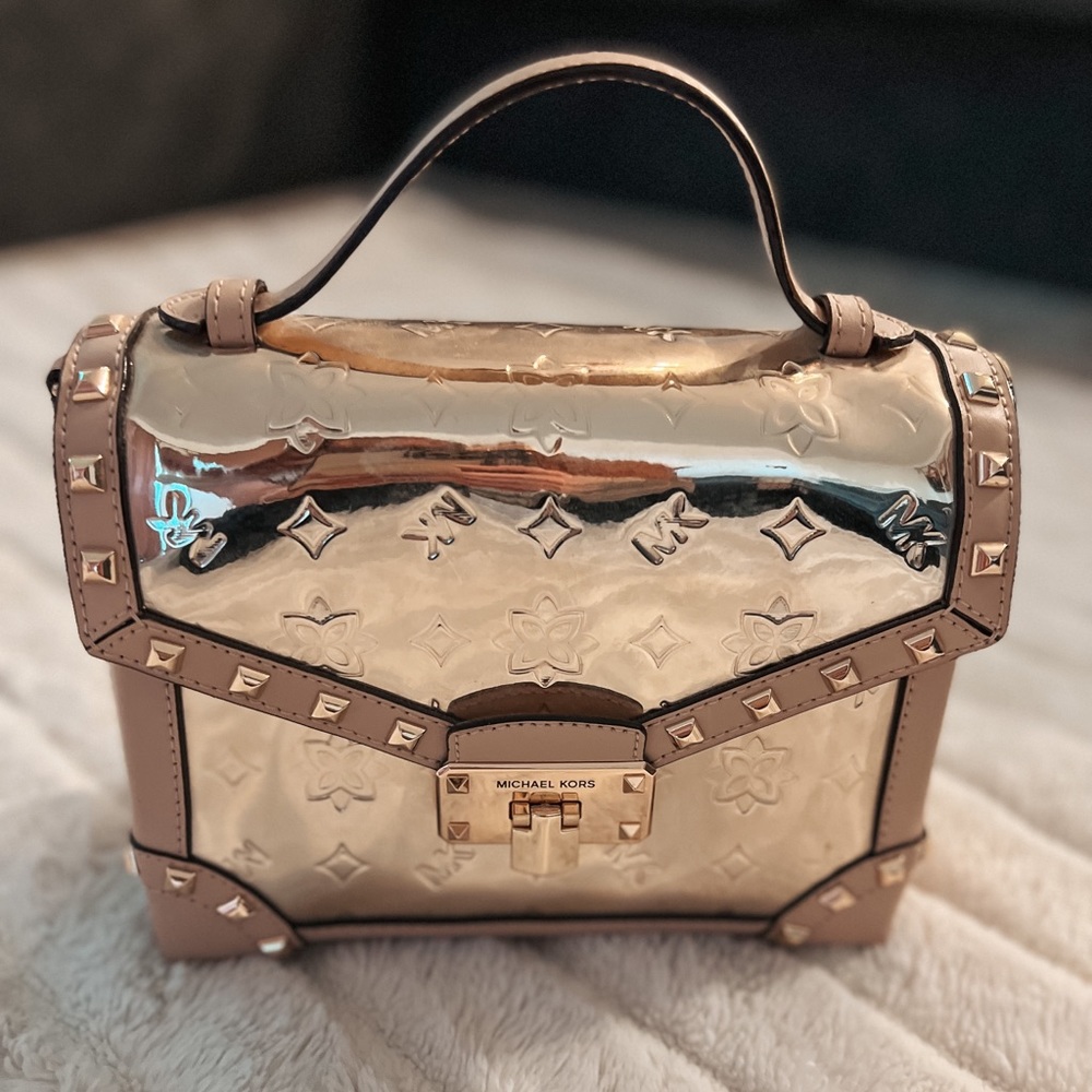 Michael Kors “Kinsley” satchel